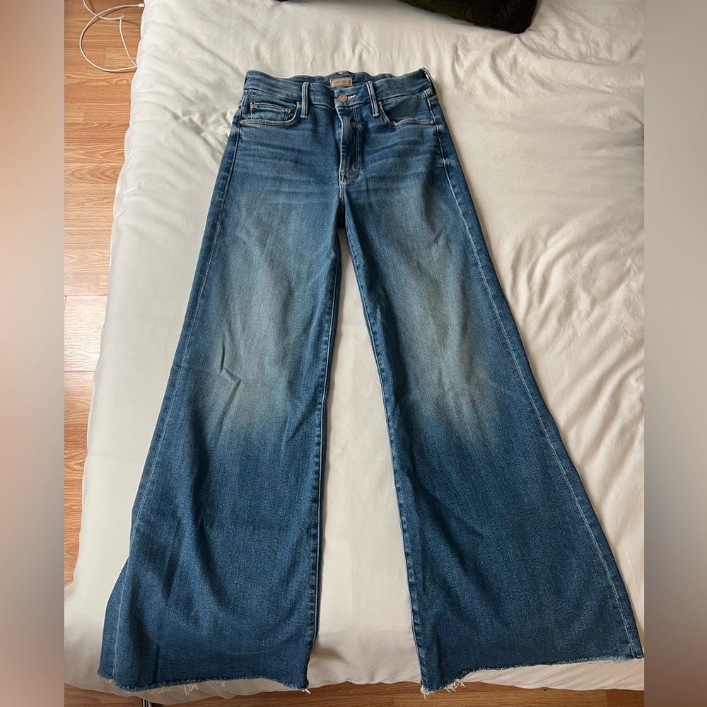 MOTHER Roller Fray Wide Leg Jeans in Classic Blue